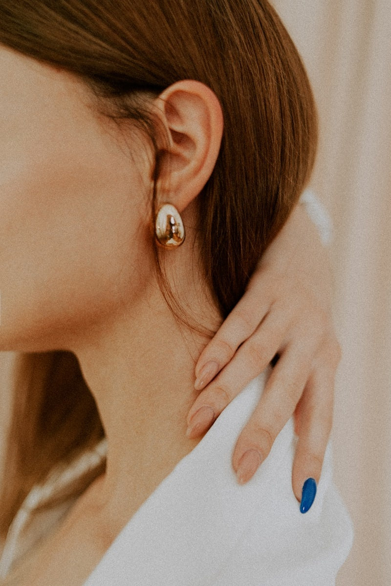 Lumière Studs